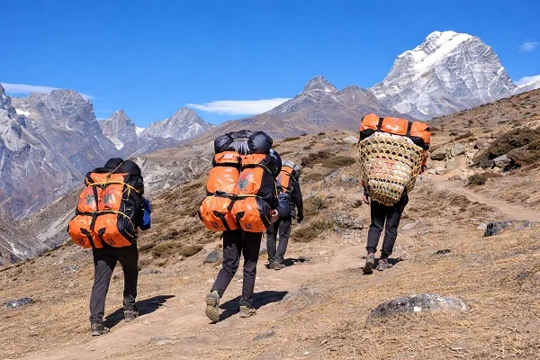 Everest base camp porter experience