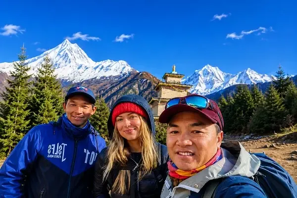 Hire Guide and Porter for Manaslu Circuit Trek
