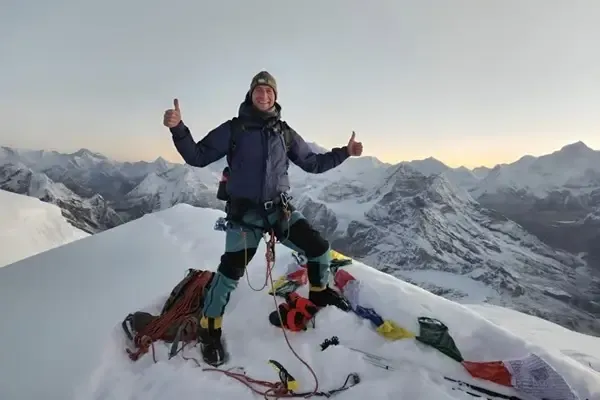 mera peak climbing difficulty