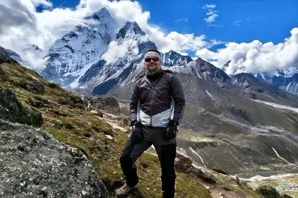 standard vs luxury everest base camp trek