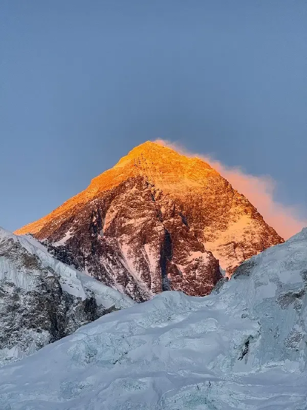 everest trekking