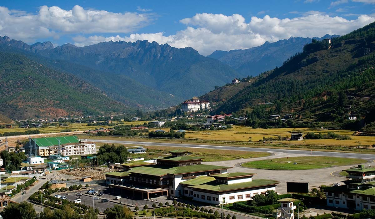 airport paro bhutan