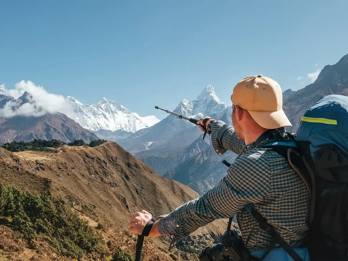 everest trek mountain scenery