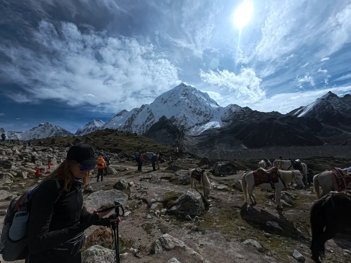 trekking from lobuche to gorakshep
