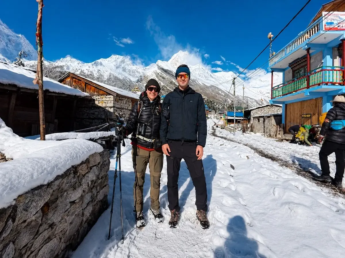 manaslu circuit trek snowy trail