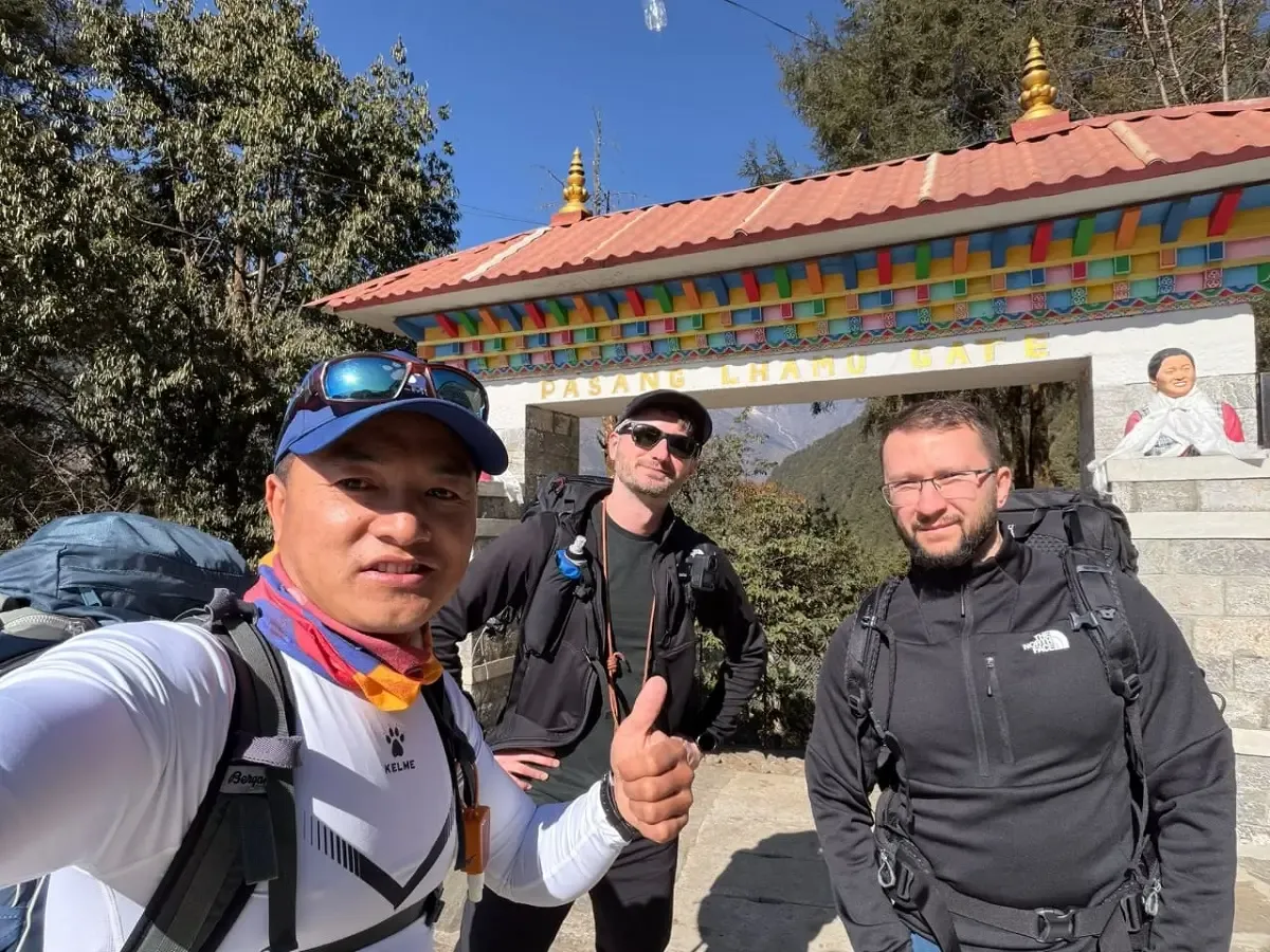selfie at pasang lhamu trek