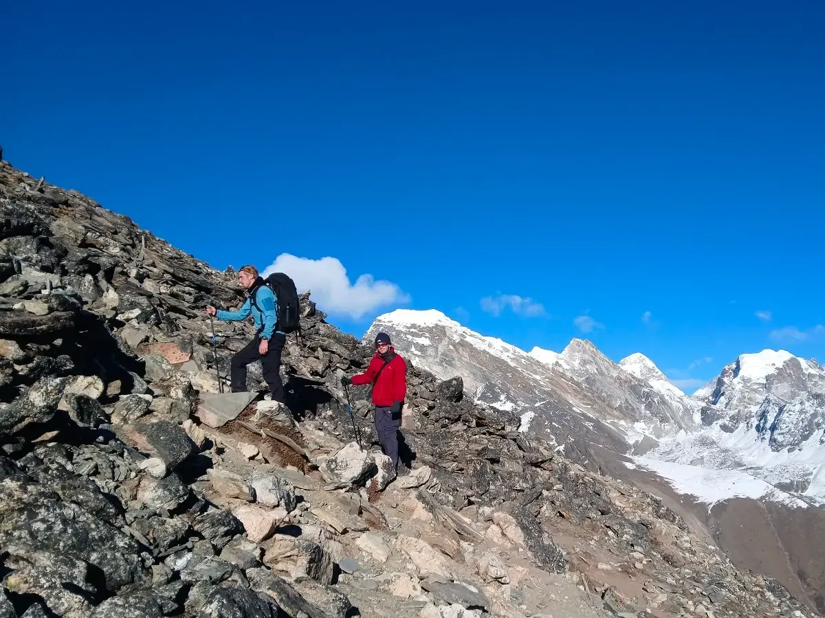 renjo la pass high altitude trail