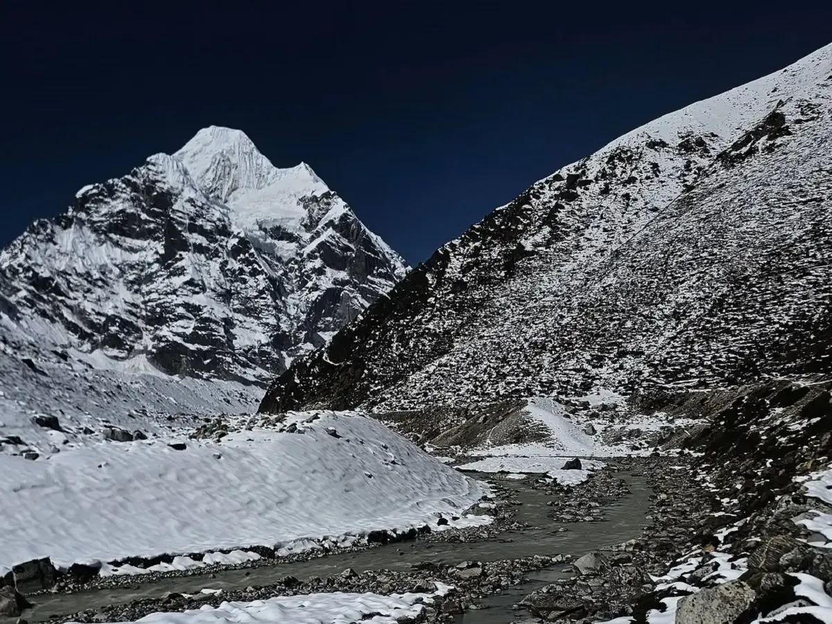 makalu base camp glacial landscape