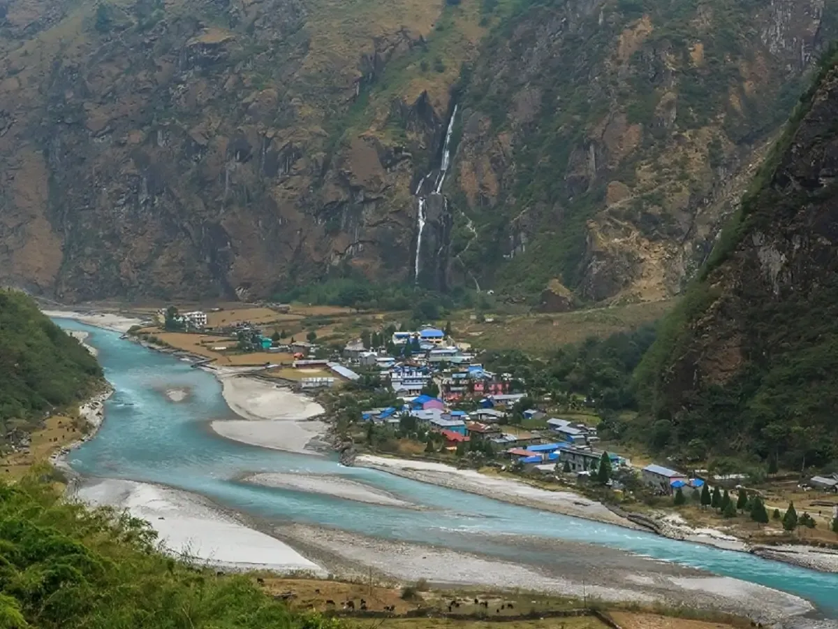 tal village on manang