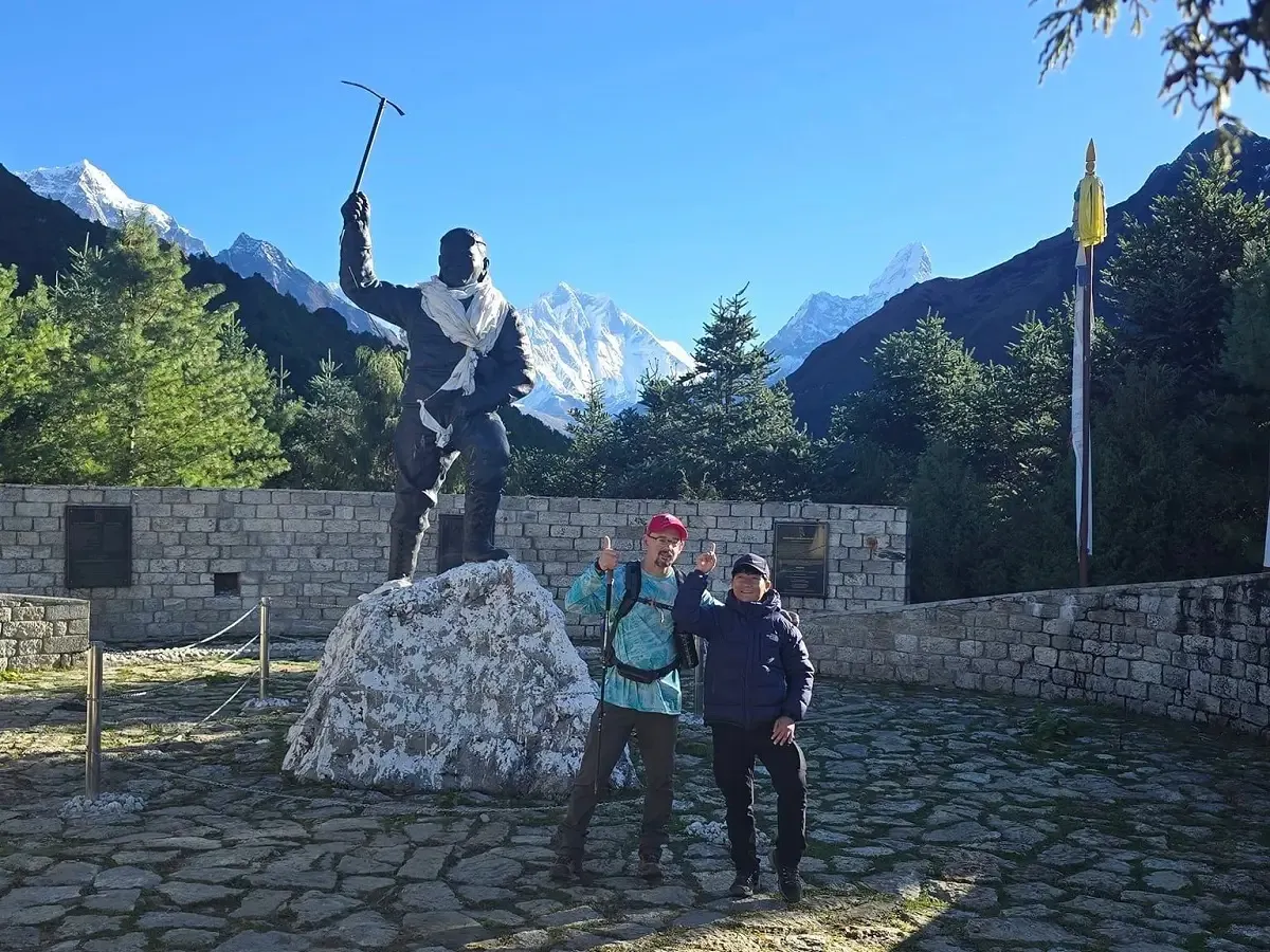 tenzing norgay memorial in the everest region