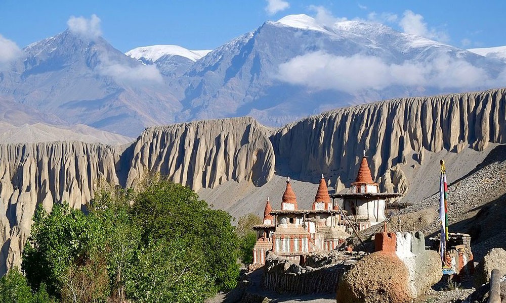 Upper and Lower Mustang Trek Cost