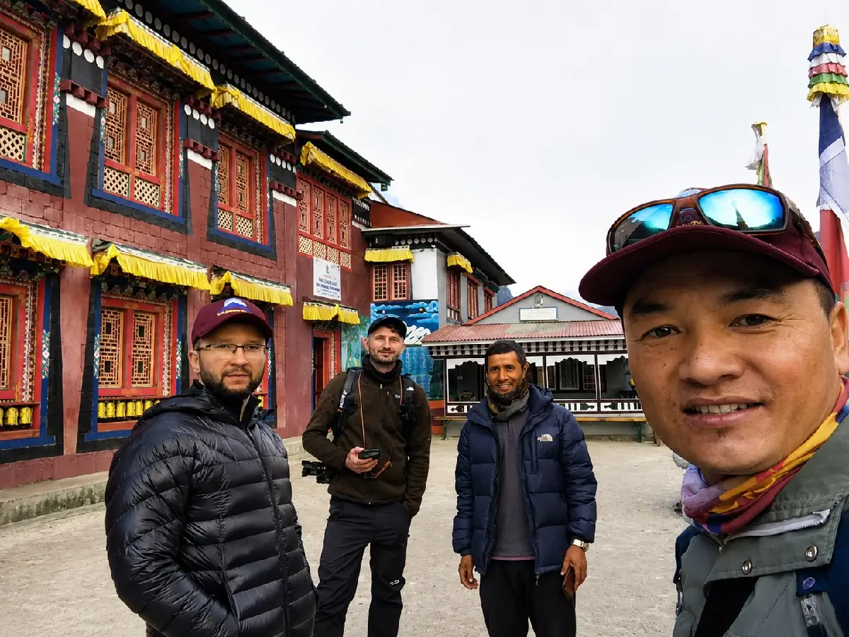 marvel adventure clients at tengboche monastery