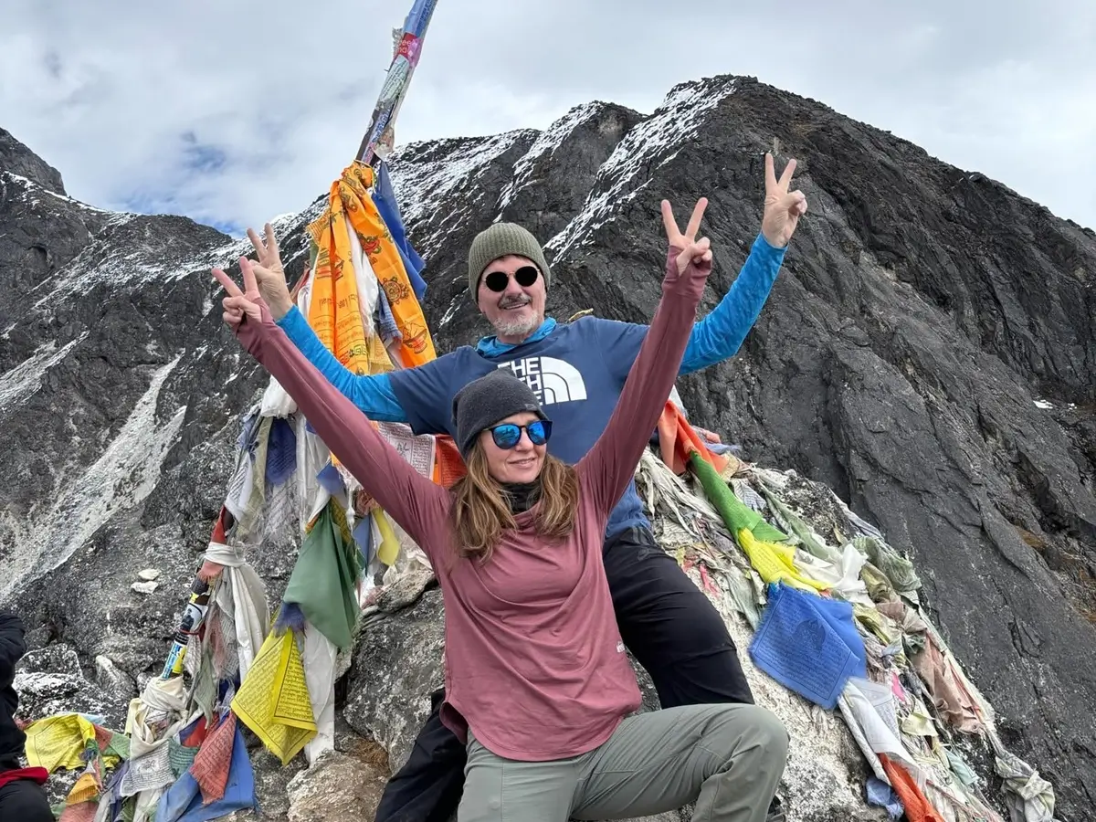 Trekkers on the trail from Dingboche to Lobuche during the Everest Base Camp trek