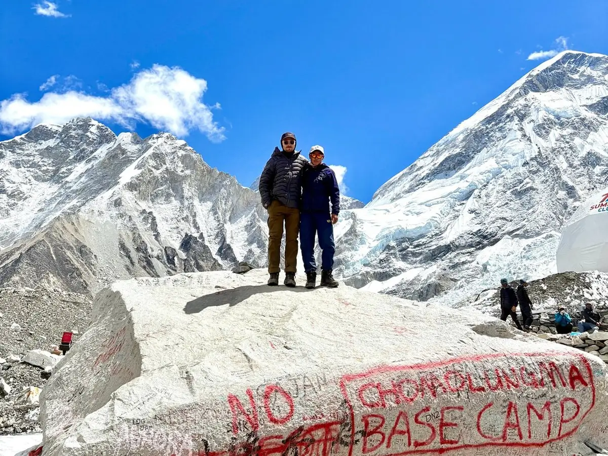 everest base camp october trekkers