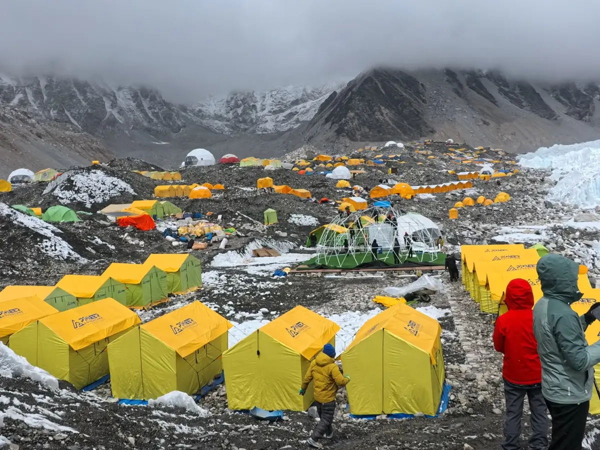 everest base camp tents