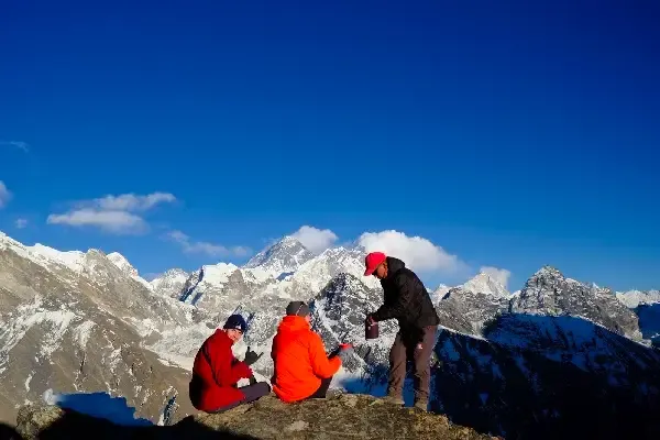 gokyo renjo la pass trek
