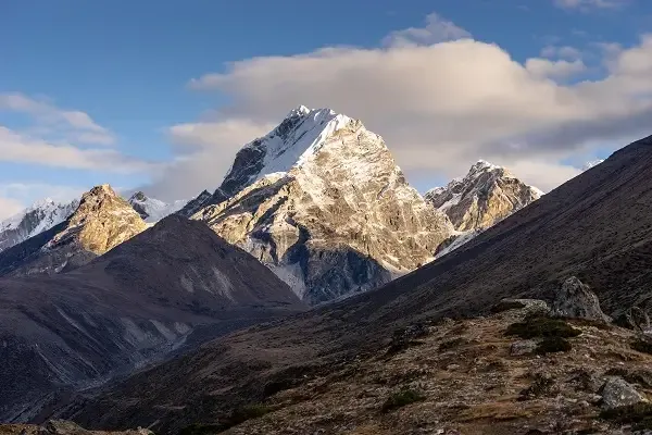 lobuche east peak climbing