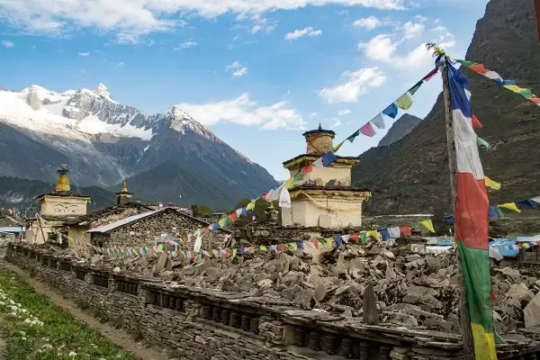 manaslu and tsum valley trek